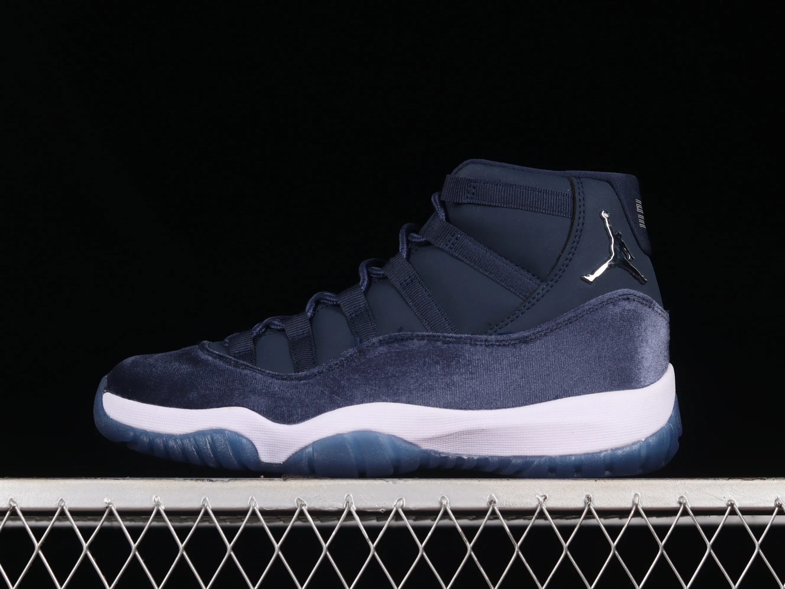 All categories Air Jordan Jordan series basketball shoes Air Jordan 11 Air Jordan 11 Velvet "Midnight Navy" AJ11 Joe 11 Midnight Blue AR0715-441